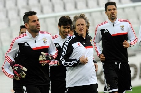 Benfica Incar Gol Tandang