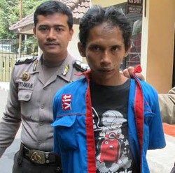 Pria Ini Jebak ABG Lewat FB dan Ancam Sebarkan Foto Bugil Korban