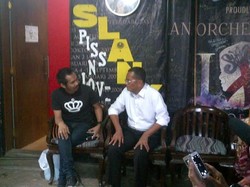 Dahlan Iskan Sambangi Markas Slank, Ada Keperluan Apa?