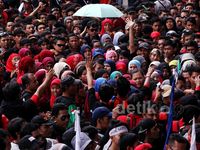 Ribuan Buruh Geruduk Stadion GBK