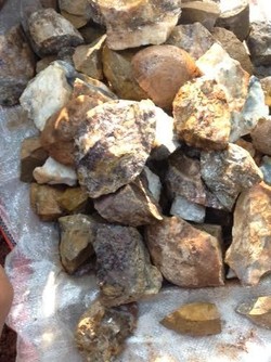 Tanahnya Jadi Arena Perburuan Batu Akik, Apa Reaksi Pemilik?