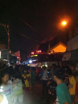 Kebakaran Landa Pasar Tomas di Tanah Abang