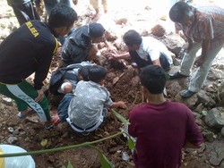 Geolog: Batu yang Diburu Warga di Cilandak Menunjukkan Ciri Batu Berharga