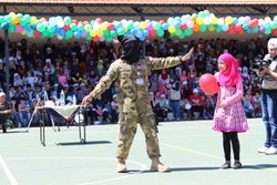 Pasukan Perdamaian TNI Hibur Anak-anak Korban Konflik di Lebanon