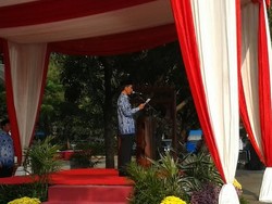 Jokowi Pimpin Upacara Peringatan Hardiknas di Monas, Ratusan Guru Hadir