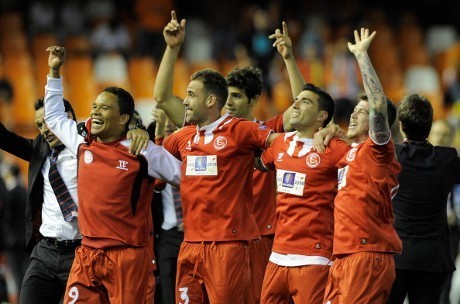 Dramatis, Lewat Gol Tandang Sevilla Melenggang ke Final