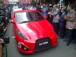 Pakai Pelat Nomor UJI COBA Mobil Listrik ITS Mulai Dites