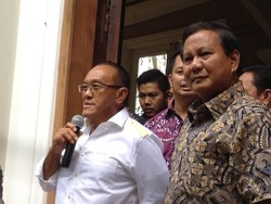 Langkah Ical Dekati Prabowo, Politik Tarik Ulur Golkar?