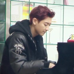 Chanyeol EXO Main Piano di Teaser Roommate