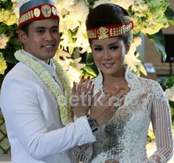 Inspirasi Kebaya Pengantin dari 10 Selebriti Indonesia