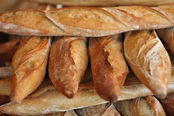 Membeli Baquette yang Renyah dan Enak