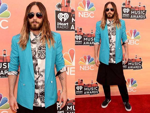 Jared Leto Nyentrik Pakai Rok di iHeartRadio Music Awards