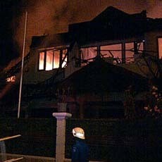 Sebuah Rumah Mewah di Darmo Satelit Ludes Terbakar