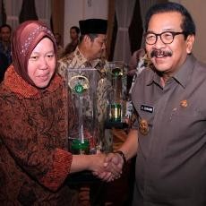 Jadikan Surabaya Kota Tujuan Belanja, Risma akan Gandeng Citilink
