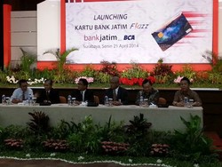 BCA Gandeng Bank Jatim Luncurkan Kartu Bank Jatim Flazz