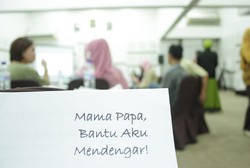 Jangan Panik, Ini yang Perlu Dilakukan Saat Anak Kena Gangguan Dengar