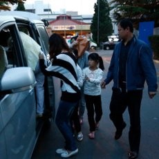 Tanpa Jawaban, Keluarga Penumpang MH370 Pulang Berpegang Harapan