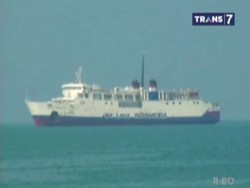 Penumpang Kapal Roro Shock Akibat Tabrakan, 22 Kendaraan Rusak