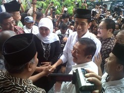 Jokowi Tunjuk Khofifah Jadi Jubir Pencapresannya