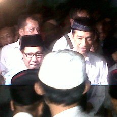 Kedatangan Jokowi di Pacul Gowang Disambut Shalawat Puluhan Santri