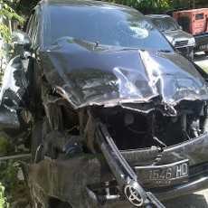 Ngantuk, Mobil Kasat Intelkam Polres Banyuwangi Tabrakan di Situbondo