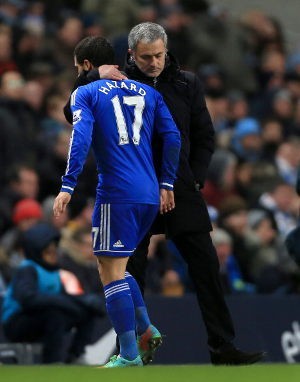 Mourinho: Hazard Harus Berkorban Lebih Banyak untuk Tim