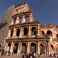 Kesulitan Dana Melestarikan Colosseum, Sejumlah Desainer Italia Turun Tangan