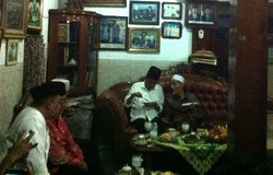 Setelah Prabowo, Giliran Jokowi Temui Mbah Mun di Rembang