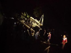 Sopir Truk Kontainer yang Tertabrak Bogowonto Diamankan di Polsek Pabuaran