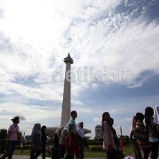 Mulai Hari Ini sampai 18 Mei, Pengunjung Dilarang Naik Ke Puncak Monas