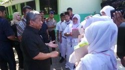 Tinjau UN SMP, Mendikbud: Lihat Bocoran Soal? Malu dan Nggak Seru!