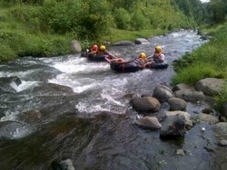Yang Baru di Malang, Body Rafting di Lereng Gunung Semeru