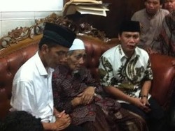 Jokowi Sowan Mbah Mun, Ini Tanggapan PPP