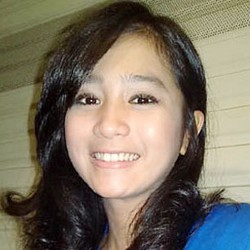 Komentar Ibunda Soal Kabar Bunga Zainal Jadi Istri Kedua Bos PH