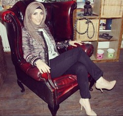 Hijab Style: Tips Agar Tidak Monoton dengan Busana Kantor Ala Dua Najib