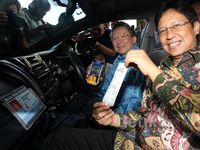 Bayar Taksi Bluebird dengan Kartu Mandiri