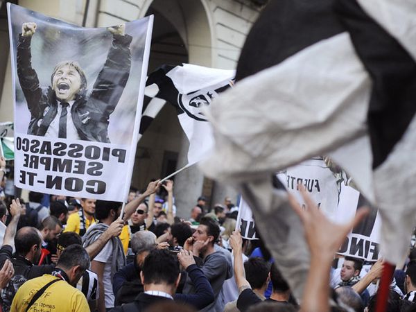 Roma Kalah, Juve Juara, Juventini Berpesta