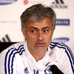 Mourinho Inginkan Striker yang Punya Naluri Membunuh