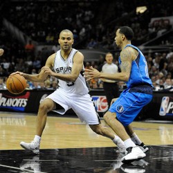 Spurs Lolos ke Semifinal Wilayah Barat