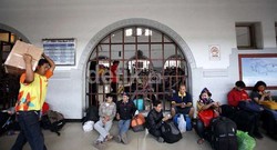 Cerita Saiful dan Ferdy yang Sukses Dapat Tiket Mudik KA Via Web PT KAI