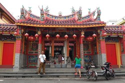 Kelenteng Tua & Kota Selat Panjang Ala Tionghoa