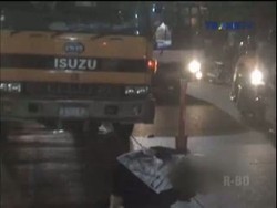 Pemotor Tewas Ditabrak Truk Saat Keluar dari Jalur Busway