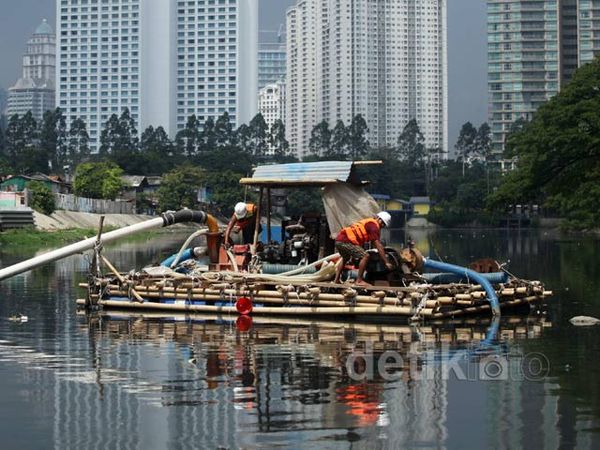 Normalisasi Waduk Melati Tanah Abang
