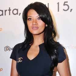 Apa Alasan Farah Quinn Gugat Cerai Sang Suami?