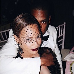 Aih... Mesranya Beyonce dan Jay Z di Met Gala 2014