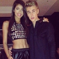 Wah! Justin Bieber Foto Bareng Model-model Seksi