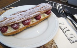 Eclair Pistachio dan Salted Caramel  Ada di Patisserie Ini