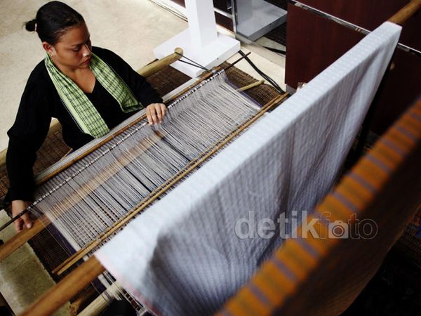 Pameran Kain Tenun di Kemenperin
