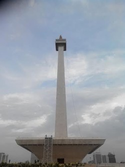 Memandikan Monas Butuh 20 Ribu Liter Air/Hari dengan Suhu 100 Derajat Celcius
