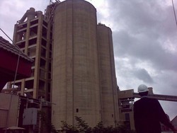 Tarif Listrik Naik, Harga Semen Terkerek 4%